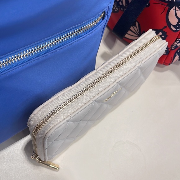 Kate Spade Carey Large Continential Wallet
Parchment 

NWT - Picture 14 of 16